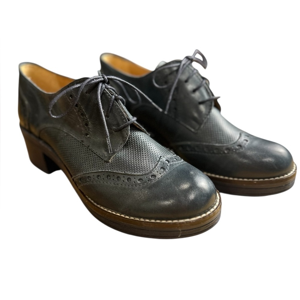 NWOT Italian Leather Fattore Navy Oxford Shoes Size 39